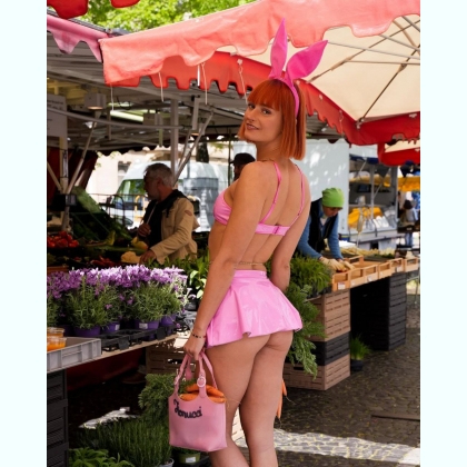     .. .