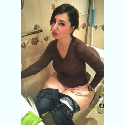 Q           