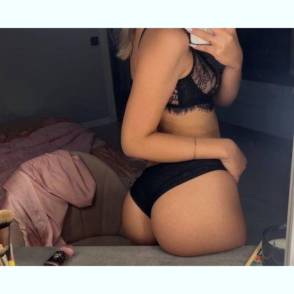   ������ ��  ��� �  ����